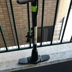 引越しのため1,000円　自転車　空気入れ　使用回数1回後放置　...