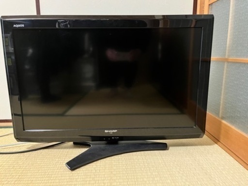 テレビ　32V LC-32E9 中古品　リモコンなし　目立つ傷なし