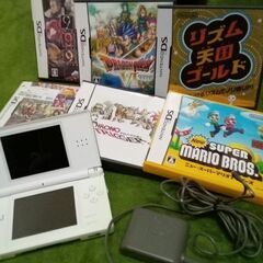nintendoDSlite  任天堂ＤＳライト中古　ソフト6本付き