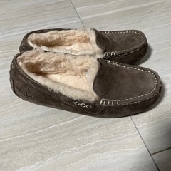 【2•3回使用　美品】UGG アグ モカシンAnsley /アンスレー/25cmの画像