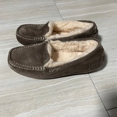 【2•3回使用　美品】UGG アグ モカシンAnsley /アンスレー/25cmの画像
