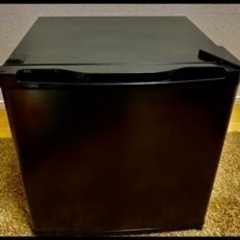 ミニ冷蔵庫ワンドア 一人暮らし  とても綺麗です。一年半の使用‼︎の画像