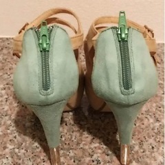 サンダル ヒールの画像