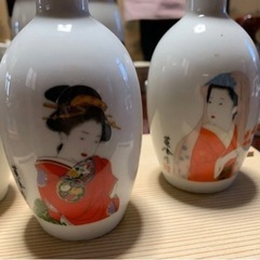 お猪口5つ 徳利3つの画像