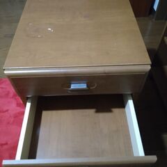 キャスター付き引き出し棚の画像