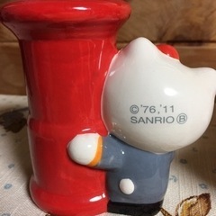 キティーちゃん&ポスト型貯金箱の画像