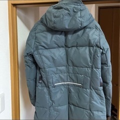 ピューテリー ダウンジャケットの画像