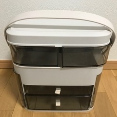コスメボックスの画像