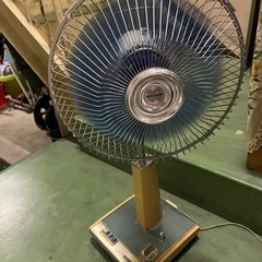 TOSHIBA 昭和レトロ　扇風機の画像