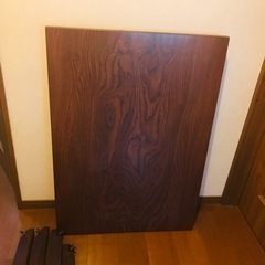しっかりとした木製の机　座卓
