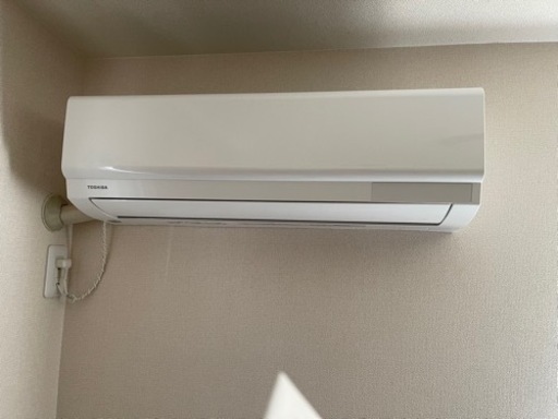 東芝　エアコン　RAS-F221M