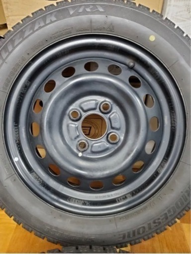 スタッドレスタイヤ4本セット　155/65r14 ブリザック
