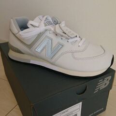 BEAMS × NEW BALANCE ML574 \