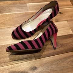 カラーパンプス　黒ピンクボーダーの画像