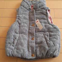 新品未使用140cm中綿ベスト