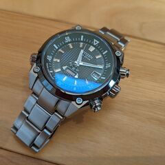 ソーラー電波腕時計 CITIZEN Eco-Drive