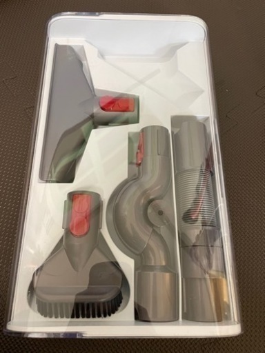 決まりました！ダイソン　Dyson v10 fluffly＋　SV12 ダイソン純正フロアドック付き　美品