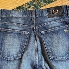 Dior？ジーンズの画像