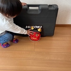 ハイコーキ充電グラインダーの箱