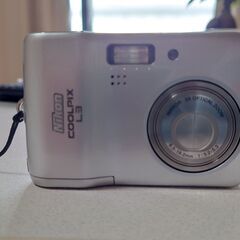 コンパクトカメラ　NIKON　COOLPIX　L3