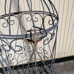 アイアン製バードケージの画像