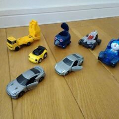 ミニカー　乗り物　オモチャ