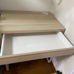 IKEA MICKE ミッケ　パソコンデスク