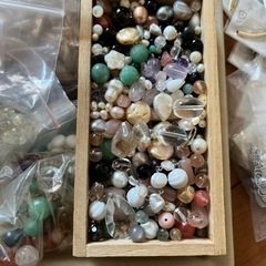 パール、天然石、ビーズ、アクセサリーパーツ一式の画像