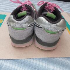 New Balance　スニーカー24.5の画像