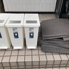 ★★★  フロアマット　ゴミ箱　★★★