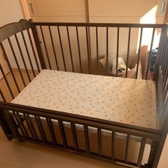 ベビーベッドの画像