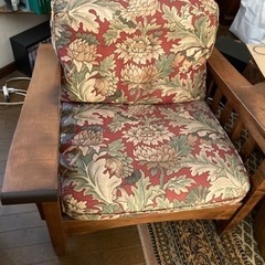 木製ファブリックソファの画像