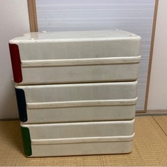 ② 衣装ケース　あげますの画像