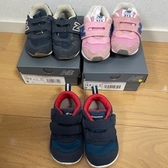 ベビーシューズ13.0cm 2足、12.5cm 1足