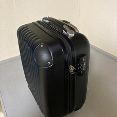 軽量　キャリーケース　飛行機内持ち込みサイズ　未使用　綺麗　