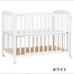 美品　★KATOJI/カトージ ハイシートベビーベッド（ホワイト...