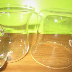 【中古品】HARIO製耐熱茶々急須とグラスカップ2個セット♪ハーブティーや緑茶にどうぞの画像