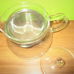 【中古品】HARIO製耐熱茶々急須とグラスカップ2個セット♪ハーブティーや緑茶にどうぞの画像