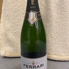 FERRARI BRUTスパークリングワイン