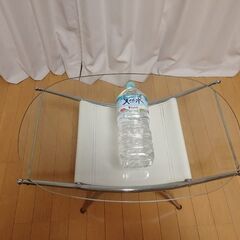 【無料で差し上げます】NOCE ガラス製テーブルの画像