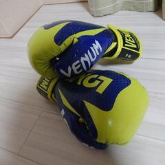 ボクシンググローブ超美品です