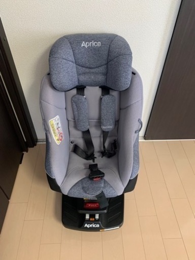Apricaチャイルドシート 7,500円