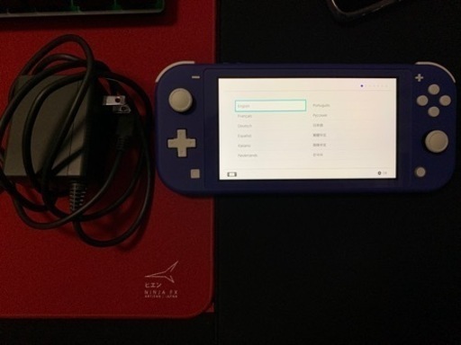 Switch lite ブルー　本体　画面に1箇所目立つ傷