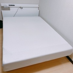 ダブルベッド　テンピュールマットレス