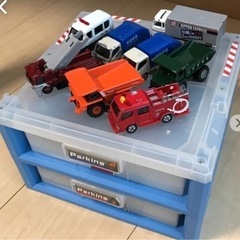 トミカ　パーキング　はたらく車　セット