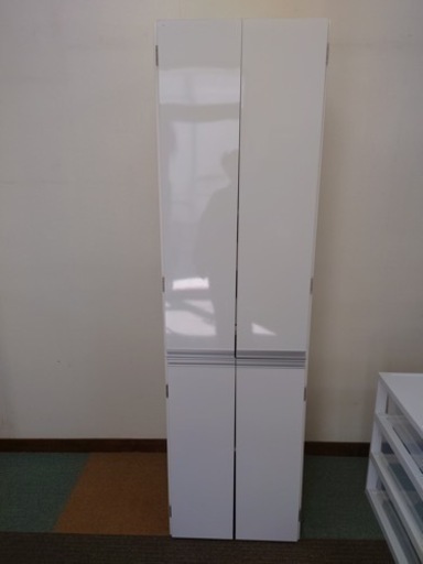 キッチン収納　食器棚　収納棚　コンパクト　縦長　白です★