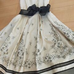 お値下げしました☆美品！ドレス　結婚式　二次会　発表会☆の画像