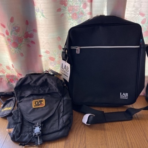 新品　ショルダーバッグとリュックセット　LAB、GT