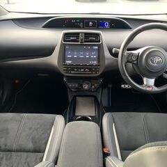 自社ローン　保証人不要　最大84回　頭金不要 トヨタ プリウスPHV1.8 S GR スポーツ　純正9インチSDナビ　フルセグ地デジTV （ホワイトパールクリスタルシャイン）の画像