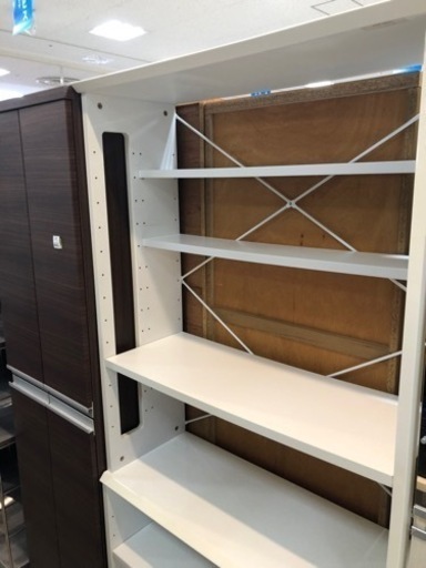 取りに来れる方限定！ホワイトノシェルフです！
